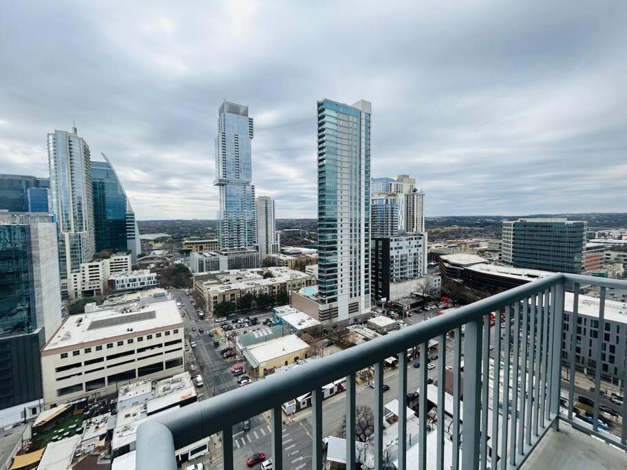 Indulge In Luxury Living 2 Bedroom Gem In The Heart Of Austin With Pool, Gym, And Breathtaking Views 外观 照片